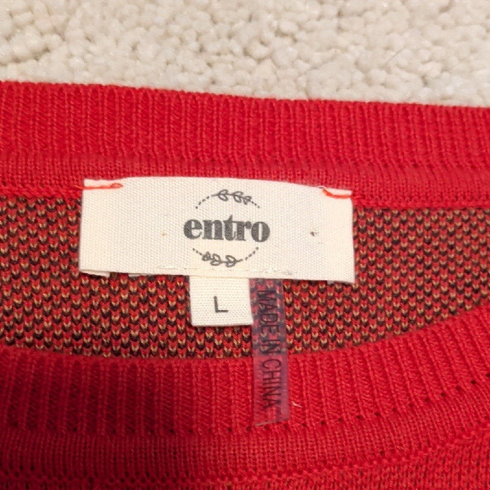 entro Woman's Red Sweater with Cheetah Design, Size L - Picture 2 of 7